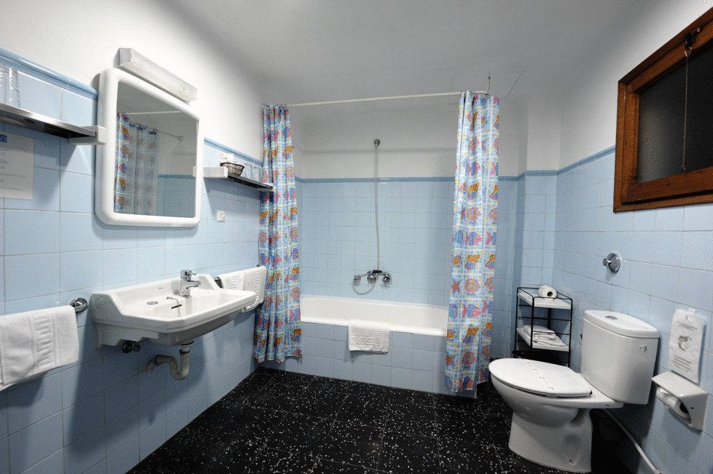 Hostal Residencia Catalina Паламос Номер фото